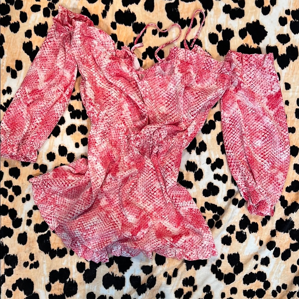 NWOT LG OFF THE SHOULDER BEACH BUNNY Pink Snake Print Off-Shoulder Dress